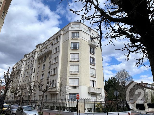  - LA VARENNE ST HILAIRE - 