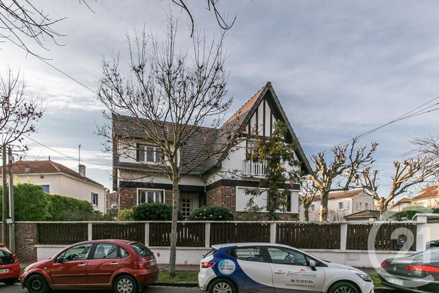 maison à vendre - 7 pièces - 205.75 m2 - ST MAUR DES FOSSES - 94 - ILE-DE-FRANCE - Century 21 Immo Bac