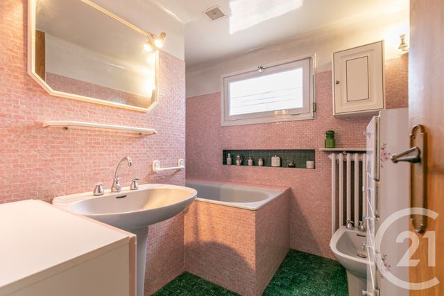 maison à vendre - 6 pièces - 103.01 m2 - ST MAUR DES FOSSES - 94 - ILE-DE-FRANCE - Century 21 Immo Bac