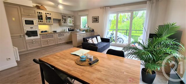 Appartement F3 à vendre - 3 pièces - 61.01 m2 - LIMEIL BREVANNES - 94 - ILE-DE-FRANCE - Century 21 Immo Bac