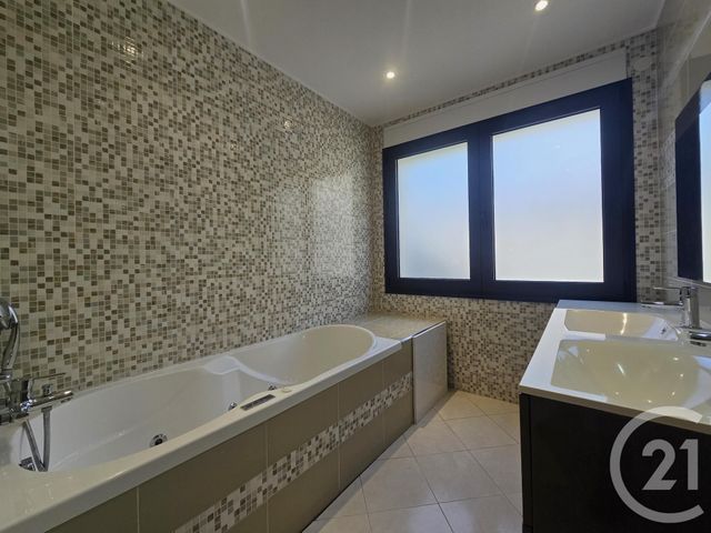 Afficher la photo en grand maison à vendre - 5 pièces - 111.21 m2 - ST MAUR DES FOSSES - 94 - ILE-DE-FRANCE - Century 21 Immo Bac