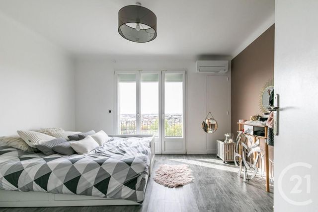 maison à vendre - 9 pièces - 214.27 m2 - CHENNEVIERES SUR MARNE - 94 - ILE-DE-FRANCE - Century 21 Immo Bac