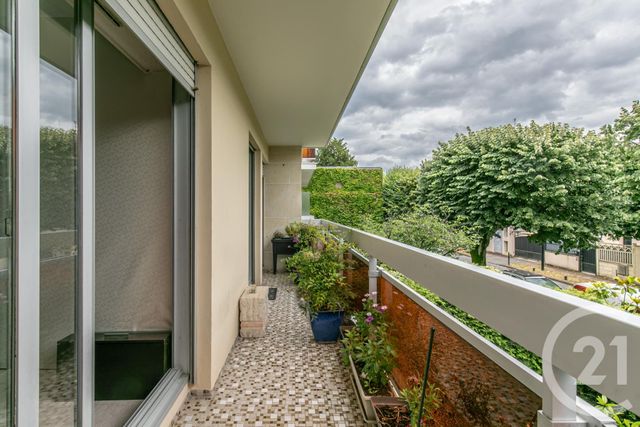 Afficher la photo en grand Appartement F4 à vendre - 4 pièces - 87.97 m2 - ST MAUR DES FOSSES - 94 - ILE-DE-FRANCE - Century 21 Immo Bac