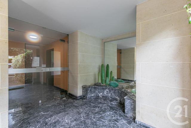 Afficher la photo en grand Appartement F4 à vendre - 4 pièces - 87.97 m2 - ST MAUR DES FOSSES - 94 - ILE-DE-FRANCE - Century 21 Immo Bac