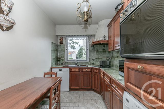 Afficher la photo en grand Appartement F4 à vendre - 4 pièces - 87.97 m2 - ST MAUR DES FOSSES - 94 - ILE-DE-FRANCE - Century 21 Immo Bac
