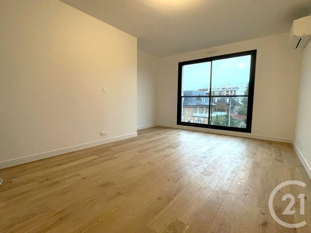 Appartement F5 à vendre - 6 pièces - 127.7 m2 - ST MAUR DES FOSSES - 94 - ILE-DE-FRANCE - Century 21 Immo Bac