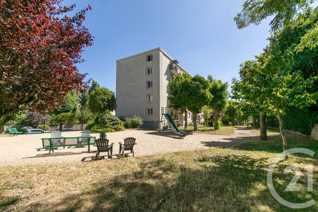 Appartement F4 à vendre - 4 pièces - 75.57 m2 - ST MAUR DES FOSSES - 94 - ILE-DE-FRANCE - Century 21 Immo Bac