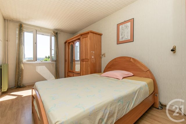 Appartement F4 à vendre - 4 pièces - 75.57 m2 - ST MAUR DES FOSSES - 94 - ILE-DE-FRANCE - Century 21 Immo Bac