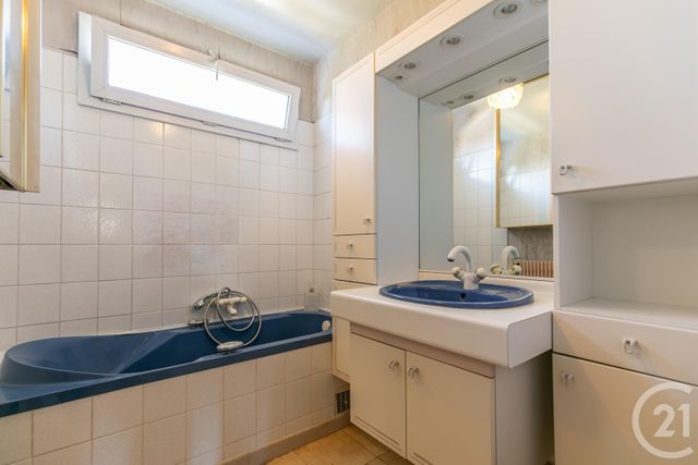 Appartement F4 à vendre - 4 pièces - 75.57 m2 - ST MAUR DES FOSSES - 94 - ILE-DE-FRANCE - Century 21 Immo Bac
