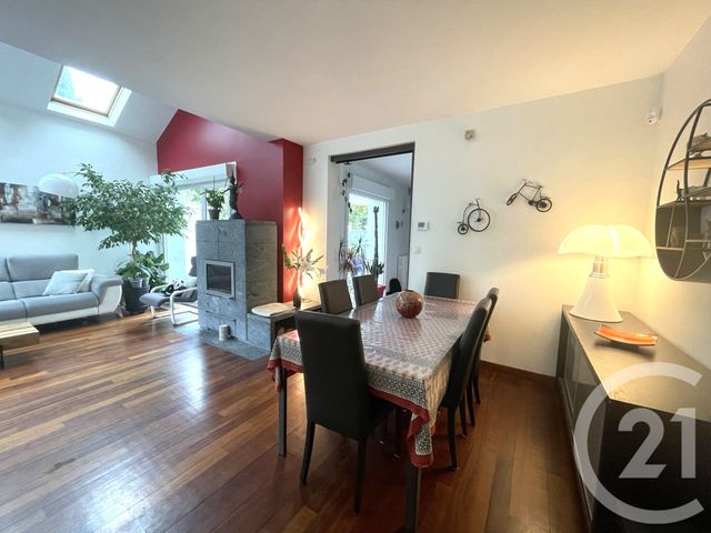 maison à vendre - 9 pièces - 193.0 m2 - ST MAUR DES FOSSES - 94 - ILE-DE-FRANCE - Century 21 Immo Bac