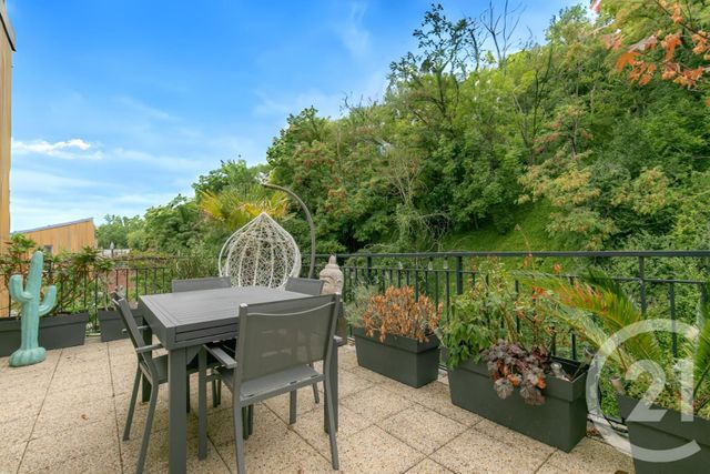 Appartement Duplex à vendre - 5 pièces - 92.16 m2 - CHENNEVIERES SUR MARNE - 94 - ILE-DE-FRANCE - Century 21 Immo Bac