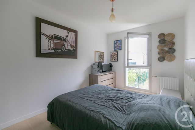 Appartement Duplex à vendre - 5 pièces - 92.16 m2 - CHENNEVIERES SUR MARNE - 94 - ILE-DE-FRANCE - Century 21 Immo Bac