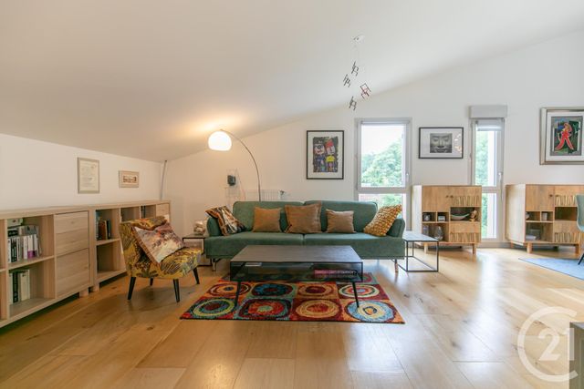 Appartement Duplex à vendre - 5 pièces - 92.16 m2 - CHENNEVIERES SUR MARNE - 94 - ILE-DE-FRANCE - Century 21 Immo Bac