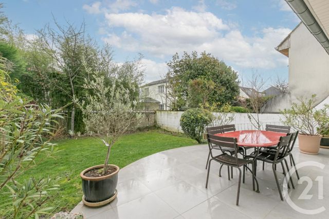 maison à vendre - 7 pièces - 148.75 m2 - ST MAUR DES FOSSES - 94 - ILE-DE-FRANCE - Century 21 Immo Bac