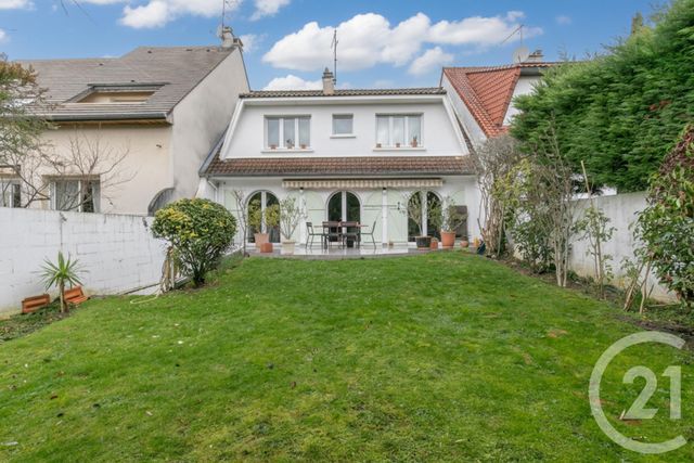 maison à vendre - 7 pièces - 148.75 m2 - ST MAUR DES FOSSES - 94 - ILE-DE-FRANCE - Century 21 Immo Bac