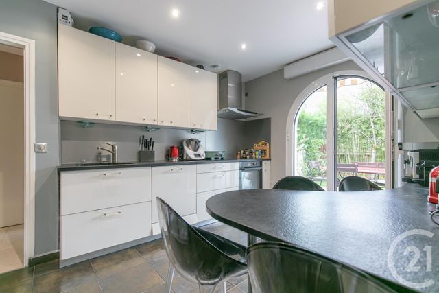 maison à vendre - 7 pièces - 148.75 m2 - ST MAUR DES FOSSES - 94 - ILE-DE-FRANCE - Century 21 Immo Bac