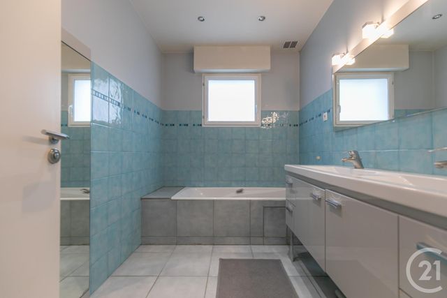 maison à vendre - 7 pièces - 148.75 m2 - ST MAUR DES FOSSES - 94 - ILE-DE-FRANCE - Century 21 Immo Bac