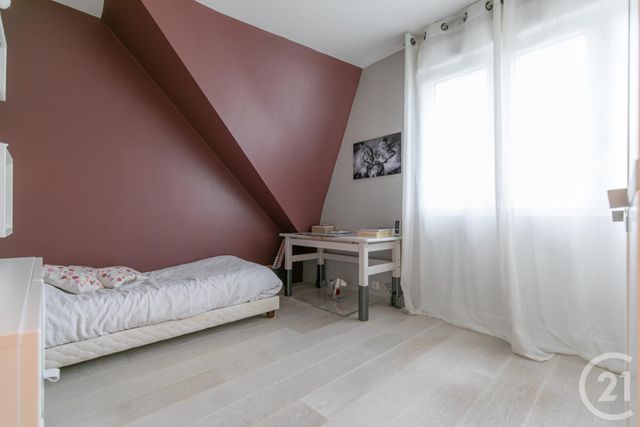 maison à vendre - 7 pièces - 148.75 m2 - ST MAUR DES FOSSES - 94 - ILE-DE-FRANCE - Century 21 Immo Bac