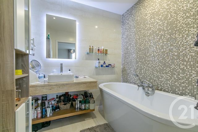 maison à vendre - 5 pièces - 100.8 m2 - ST MAUR DES FOSSES - 94 - ILE-DE-FRANCE - Century 21 Immo Bac