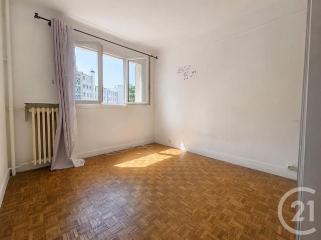 Appartement F3 à vendre - 3 pièces - 61.53 m2 - ST MAUR DES FOSSES - 94 - ILE-DE-FRANCE - Century 21 Immo Bac
