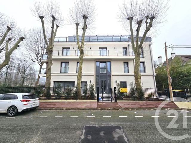 Afficher la photo en grand Appartement F3 à vendre - 3 pièces - 81.02 m2 - ST MAUR DES FOSSES - 94 - ILE-DE-FRANCE - Century 21 Immo Bac
