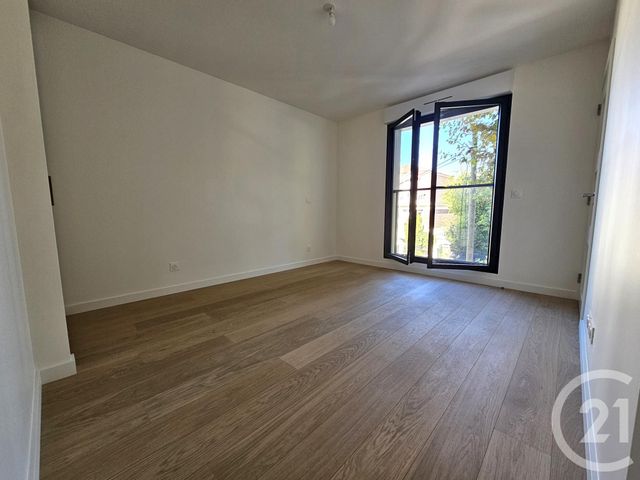 Afficher la photo en grand Appartement F3 à vendre - 3 pièces - 81.02 m2 - ST MAUR DES FOSSES - 94 - ILE-DE-FRANCE - Century 21 Immo Bac