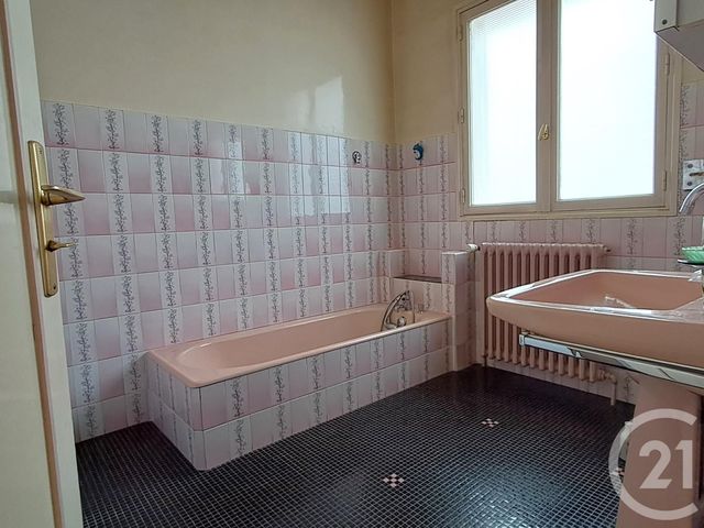 maison à vendre - 7 pièces - 190.65 m2 - ST MAUR DES FOSSES - 94 - ILE-DE-FRANCE - Century 21 Immo Bac