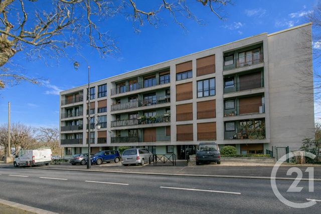 Appartement F6 à vendre ST MAUR DES FOSSES