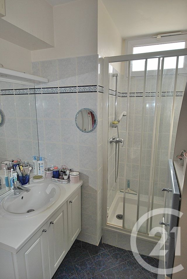 Appartement F3 à vendre - 3 pièces - 55.46 m2 - ST MAUR DES FOSSES - 94 - ILE-DE-FRANCE - Century 21 Immo Bac