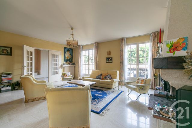 maison à vendre - 6 pièces - 154.53 m2 - ST MAUR DES FOSSES - 94 - ILE-DE-FRANCE - Century 21 Immo Bac