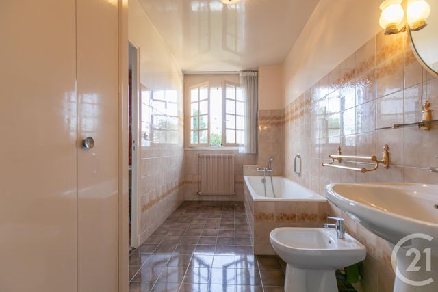 maison à vendre - 6 pièces - 154.53 m2 - ST MAUR DES FOSSES - 94 - ILE-DE-FRANCE - Century 21 Immo Bac