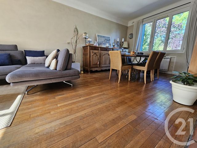 Afficher la photo en grand maison à vendre - 7 pièces - 174.67 m2 - ST MAUR DES FOSSES - 94 - ILE-DE-FRANCE - Century 21 Immo Bac