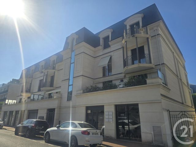 commerce - ST MAUR DES FOSSES - 94