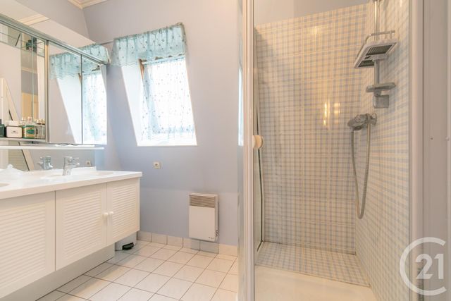 maison à vendre - 7 pièces - 154.32 m2 - LA VARENNE ST HILAIRE - 94 - ILE-DE-FRANCE - Century 21 Immo Bac