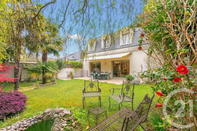 Maison à vendre LA VARENNE ST HILAIRE