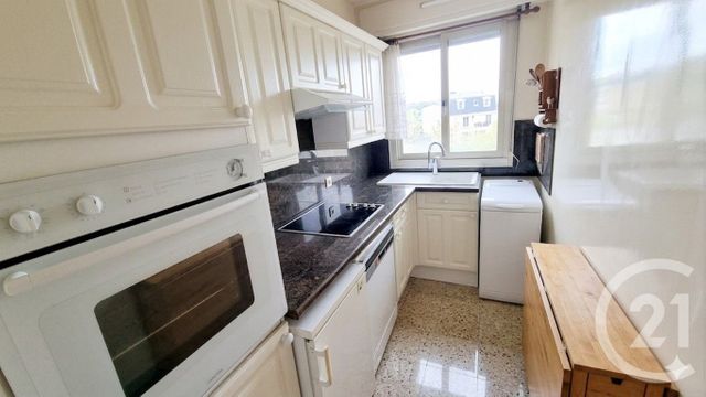 Appartement F3 à vendre - 3 pièces - 56.81 m2 - ST MAUR DES FOSSES - 94 - ILE-DE-FRANCE - Century 21 Immo Bac