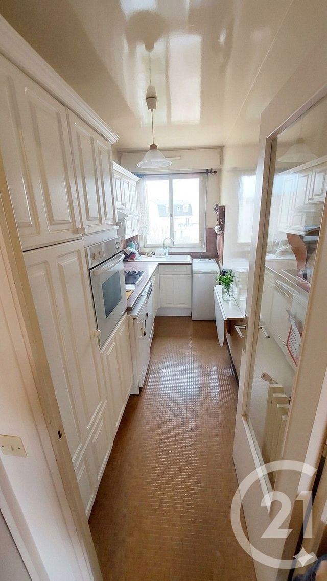 Appartement F3 à vendre - 3 pièces - 56.81 m2 - ST MAUR DES FOSSES - 94 - ILE-DE-FRANCE - Century 21 Immo Bac