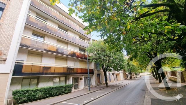 Appartement F3 à vendre ST MAUR DES FOSSES