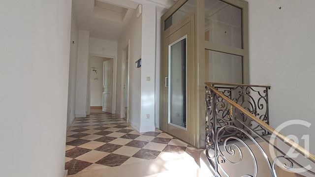 maison à vendre - 7 pièces - 274.33 m2 - ST MAUR DES FOSSES - 94 - ILE-DE-FRANCE - Century 21 Immo Bac