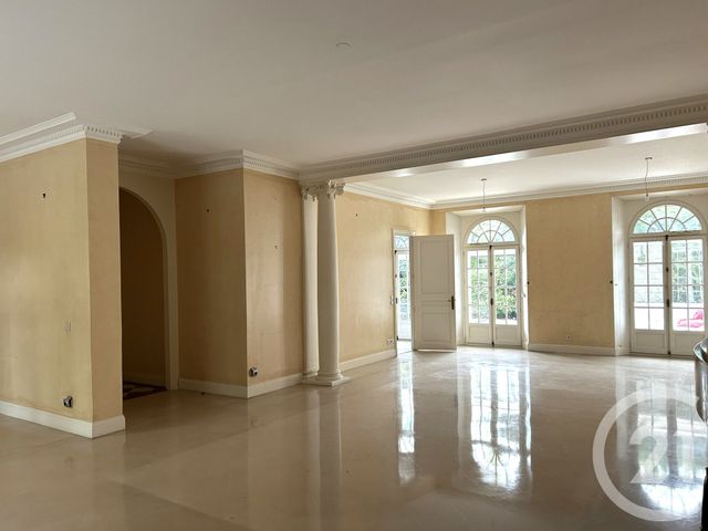 maison à vendre - 7 pièces - 274.33 m2 - ST MAUR DES FOSSES - 94 - ILE-DE-FRANCE - Century 21 Immo Bac