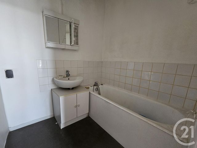 Appartement F2 à vendre - 2 pièces - 42.75 m2 - ST MAUR DES FOSSES - 94 - ILE-DE-FRANCE - Century 21 Immo Bac