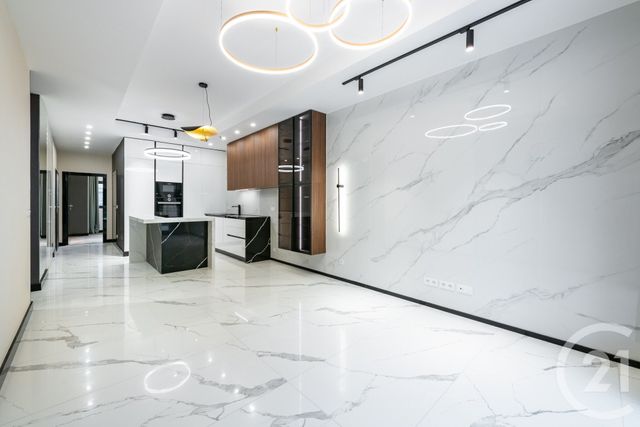 Appartement F4 à vendre - 5 pièces - 82.26 m2 - LA VARENNE ST HILAIRE - 94 - ILE-DE-FRANCE - Century 21 Immo Bac