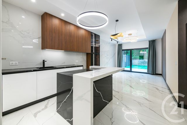 Appartement F4 à vendre LA VARENNE ST HILAIRE