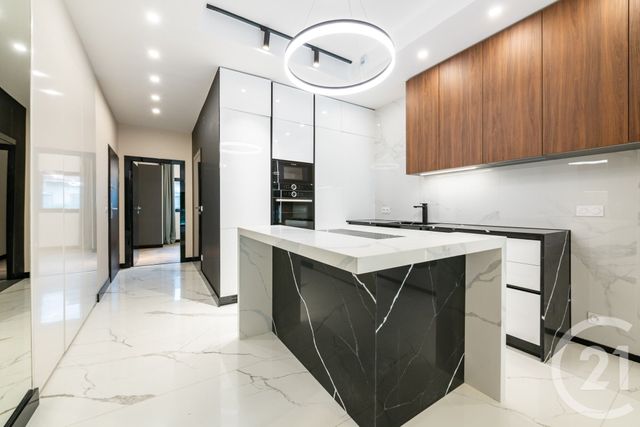 Appartement F4 à vendre - 5 pièces - 82.26 m2 - LA VARENNE ST HILAIRE - 94 - ILE-DE-FRANCE - Century 21 Immo Bac