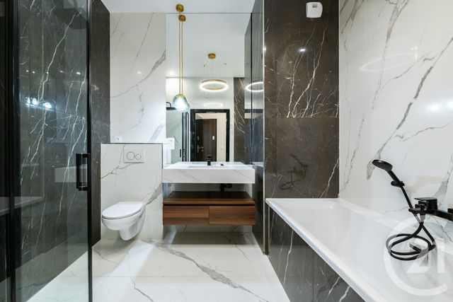 Appartement F4 à vendre - 5 pièces - 82.26 m2 - LA VARENNE ST HILAIRE - 94 - ILE-DE-FRANCE - Century 21 Immo Bac