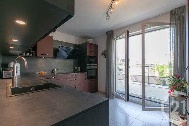 Appartement F5 à vendre - 5 pièces - 96.83 m2 - LA VARENNE ST HILAIRE - 94 - ILE-DE-FRANCE - Century 21 Immo Bac