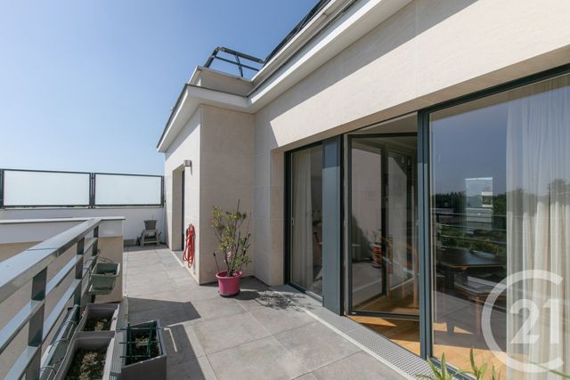 Appartement F5 à vendre LA VARENNE ST HILAIRE
