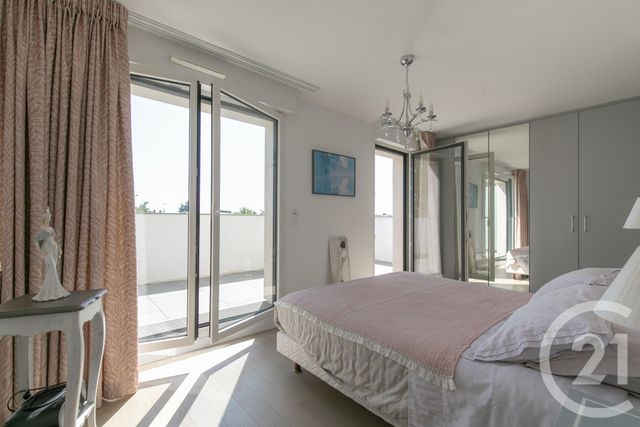 Appartement F5 à vendre - 5 pièces - 96.83 m2 - LA VARENNE ST HILAIRE - 94 - ILE-DE-FRANCE - Century 21 Immo Bac