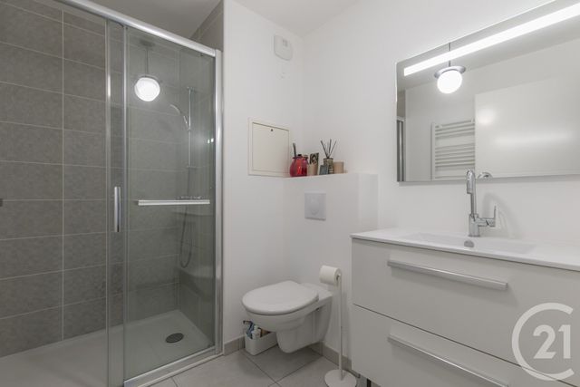 Appartement F5 à vendre - 5 pièces - 96.83 m2 - LA VARENNE ST HILAIRE - 94 - ILE-DE-FRANCE - Century 21 Immo Bac