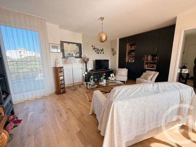 Appartement F5 à vendre - 5 pièces - 98.4 m2 - LA VARENNE ST HILAIRE - 94 - ILE-DE-FRANCE - Century 21 Immo Bac